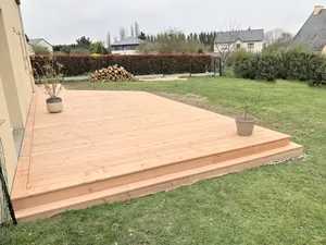 Terrasse en bois Douglas à Pleurtuit — bois Douglas, vue d’ensemble