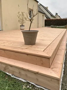 Terrasse en bois Douglas à Pleurtuit — bois Douglas, détail 1