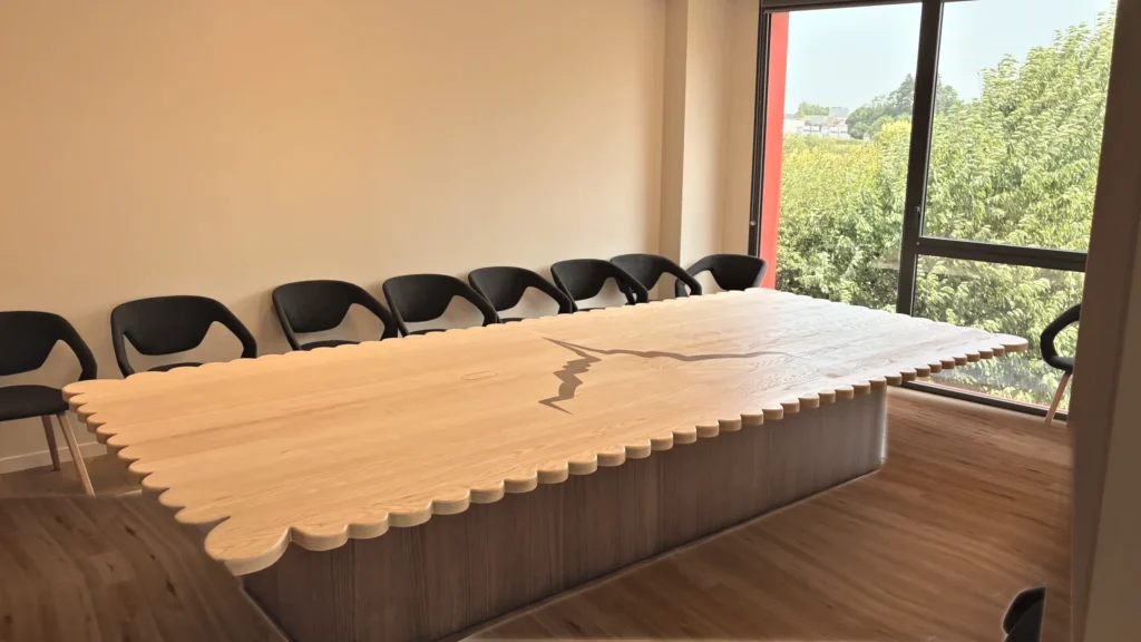 Table de conférence sur mesure à Rennes